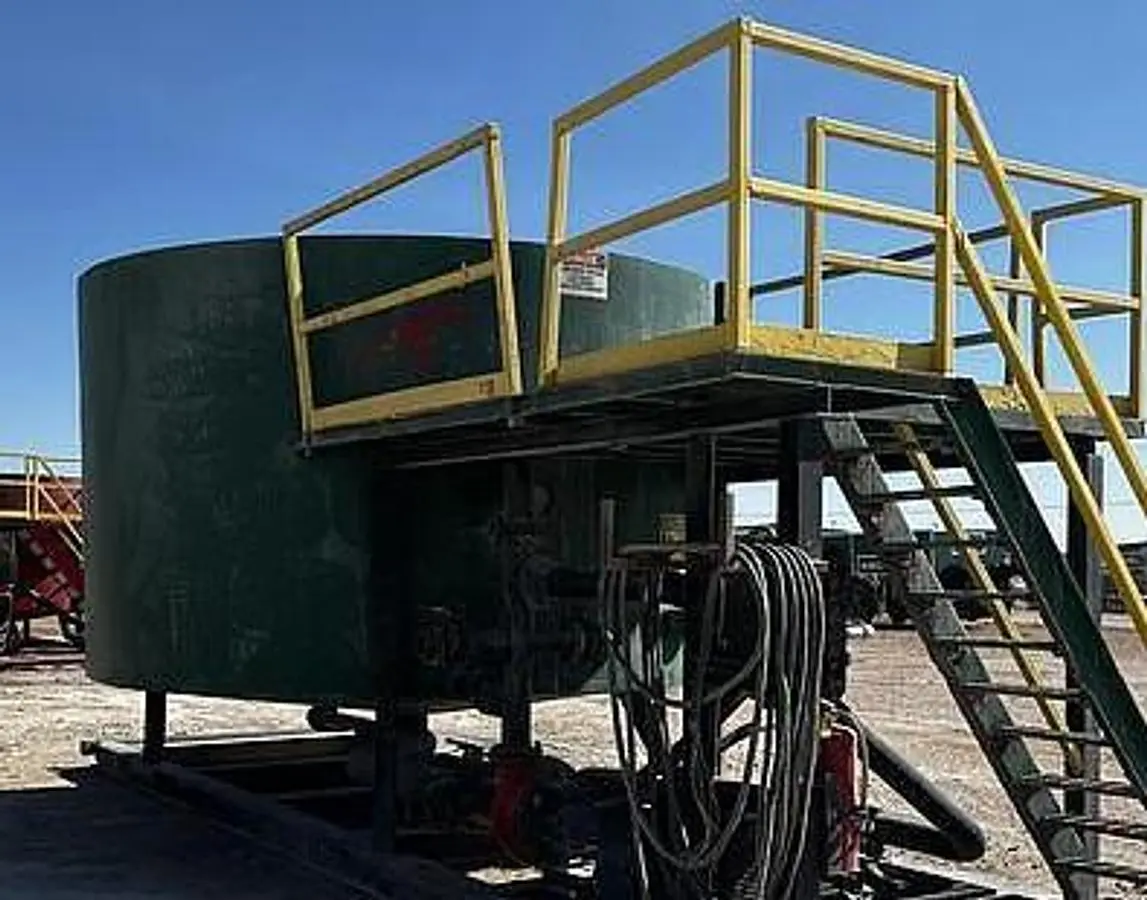 USED 205BBL PREMIX TANKS