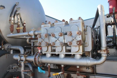 Used 2014 WESTERN STAR 4900 Tanker trucks Texas US | Roll Off Truck World #1492032