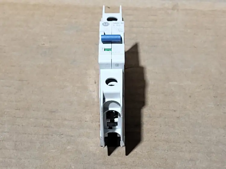 Used ALLEN-BRADLEY 1489-M1D100 Switchgears British Columbia CA | Lenmark #1438565