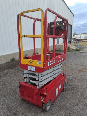 USED 2023 MEC 1330SE