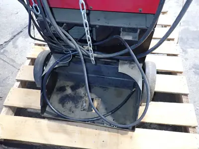 USED THE LINCOLN ELECTRIC CO PRECISION TIG 275