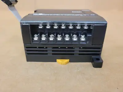 NEW OMRON CP1W-DA041