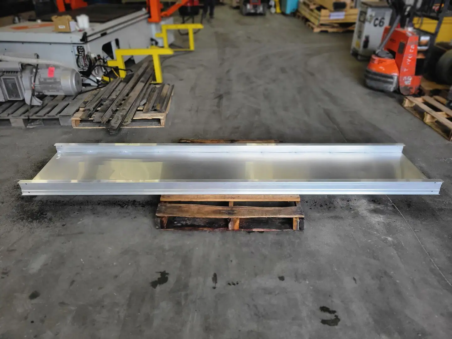USED LEGRAND P300230