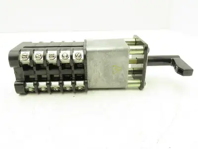 General Electric E4A32T1F1P1 SBM Switch Rotary Control 2 Position Stop/Start