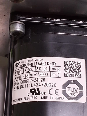 YASKAWA SGMAH-01AAA61D-0Y AC SERVO MOTOR WITH GEAR HEAD