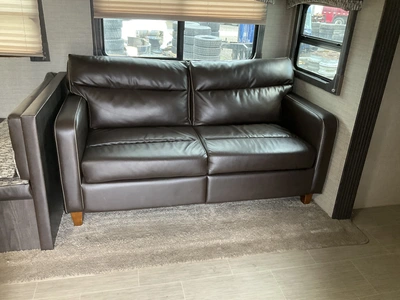 Used 2017 KEYSTONE 330BHSL Campers, Caravans, Motorhomes Michigan US | Miedema Asset Management Group #1355374