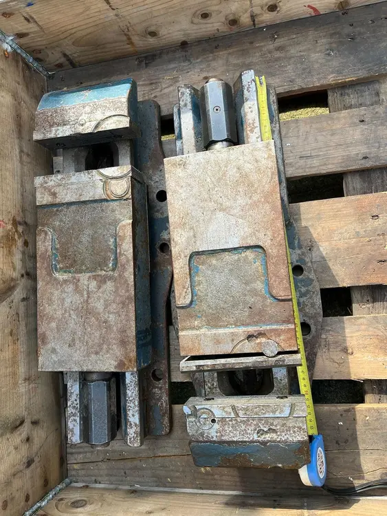 Used HYDRAULIC VICE 550 MM Parts | Apt International N.V #364702