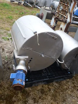 _UNKNOWN_ 450 L Tanks SS Europe 0-4,999 Litres | Perry Equipment (1)