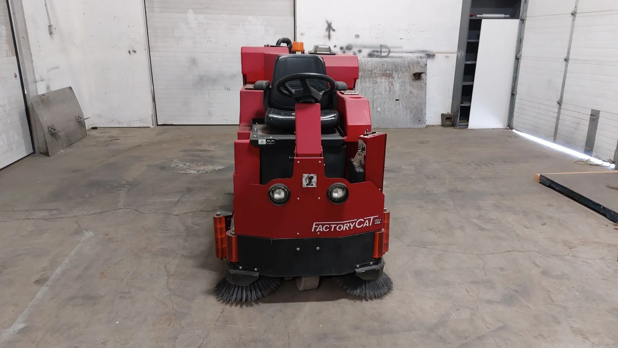 USED 2015 FACTORY CAT 40-C