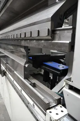 USED TRUMPF TRUMABEND 230 TON X 3050 MM CNC