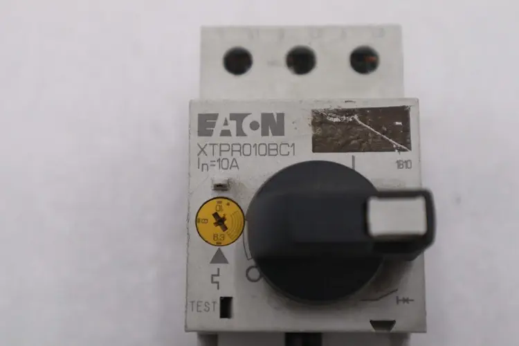 Used _UNKNOWN_ _UNKNOWN_ Circuit Breakers Pennsylvania US | Global Equipment International, LLC #1436742