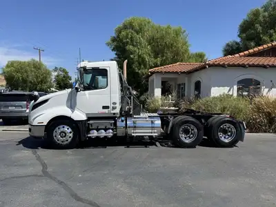 Used 2019 VOLVO VNL300 Conventional trucks California US | Commerce Truck Equipment Sales #1548722
