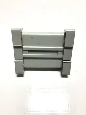 Allen-Bradley 1492-AIFM16-F-3 Analog Interface Module Ser C