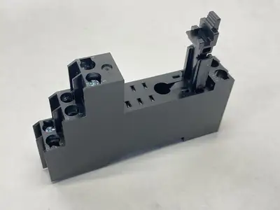 USED ALLEN BRADLEY SER B 8-BLADE RELAY SOCKET/RELAY BASE 6A 250V LOT OF 4