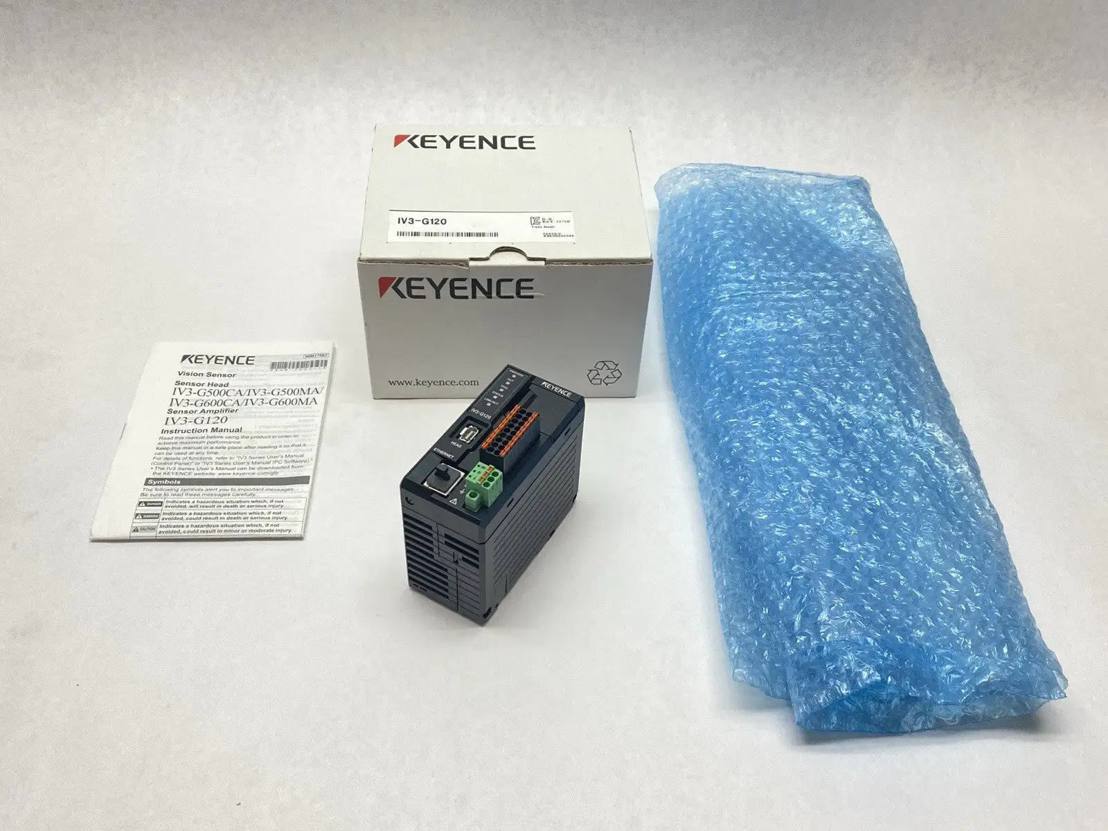 USED KEYENCE VISION SENSOR COMPACT MODEL SENSOR AMPLIFIER