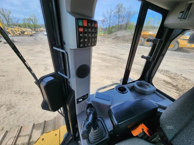 Used 2023 DEERE 700L LGP Crawler Dozers | Abele Tractor #1342969