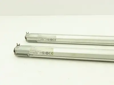 Keyence SL-C36H-R SL-C36H-T Light Curtain Transmitter & Receiver Set 700mm 24VDC