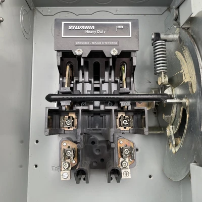 Used SYLVANIA HD221 Switchgears California US | Davliegogo LLC #1708117
