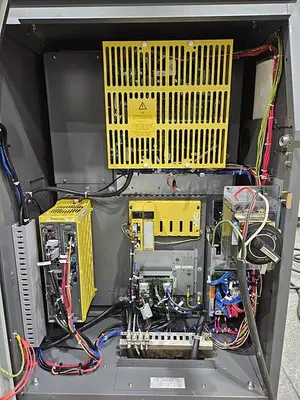USED 2010 FANUC M-20IA/10L