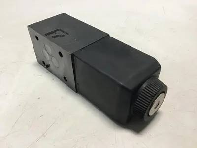 USED VICKERS DG4V-3-2A-M-U-H7-60