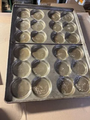 American Pan Hamburger Bun Bun Pans | Envoy Equipment LLC (1)