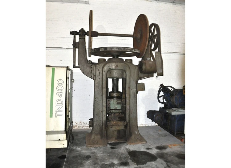Used DUTRANOIT 200 TON Hand Presses | Apt International N.V #364991
