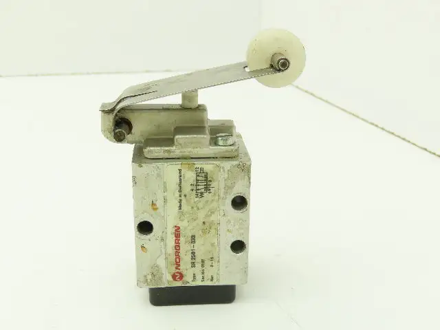 Norgren SR2501033 Roller Spring Actuated Valve 1/8" NPT