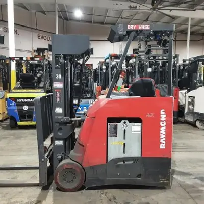 USED 2021 RAYMOND 425-C40QM