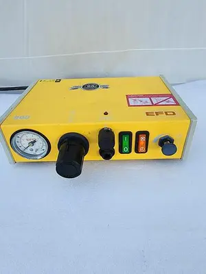 EFD 900 Precision Fluid Dispenser