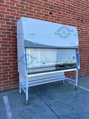 USED LABCONCO 302611100 CLASS II TYPE A2 LOGIC PLUS BIOLOGICAL SAFETY CABINET 6 FT, 115V