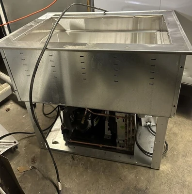 174-0203 Vollrath FC-4C-01120-N 26" Self Contained Drop In Well Cooler