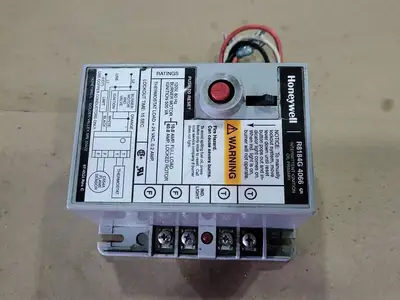 USED HONEYWELL R8184G 4033