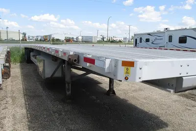 Used 2016 DOONAN 53 FT TANDEM ALUMINUM Flatbed Trailers Manitoba CA | Conquest Truck & Auto Sales #1421319