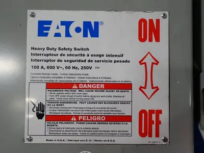 Eaton 100 A  Heavy Duty Switch