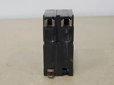 USED SQUARE D QO215
