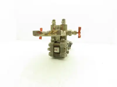 Gould PD3000-200-32-21-XX-61 Pressure Transmitter 30VDC 2000psi w/Manifold Valve