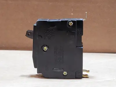 USED SQUARE D QOB120
