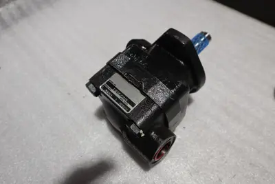 Vickers F3V201S7S1A11L - Hydraulic Pump - STOCK SGF73