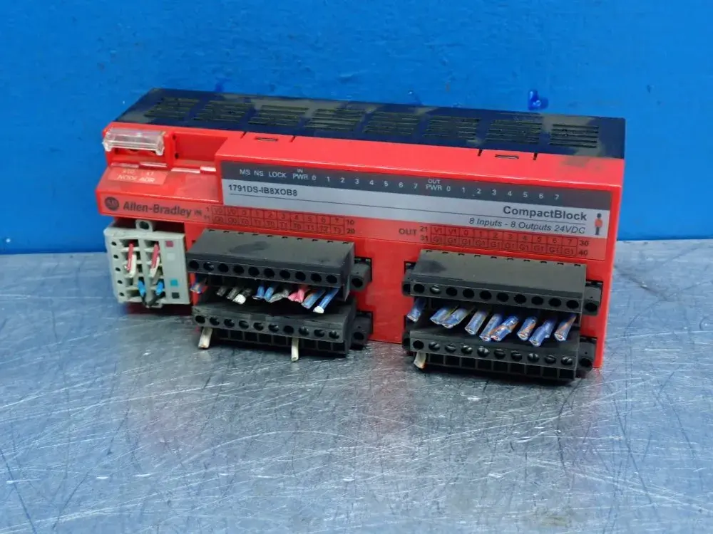 Used ALLEN BRADLEY 1791DSIB8XOB8 Input / Output Modules | HGR 24 #747729