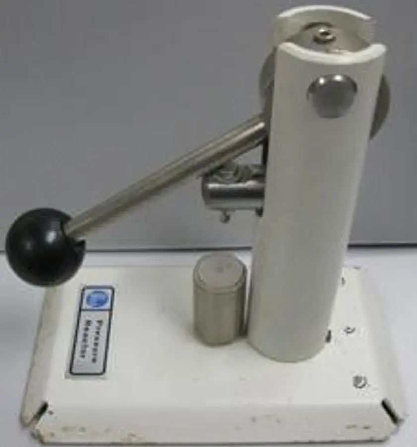 QTY. 1. PARR PRESSURE REACTOR 2811 PELLET PRESS ON...