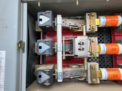 Power Distribution Center (PDC), 1600A Main, 2-400A & 4-100A