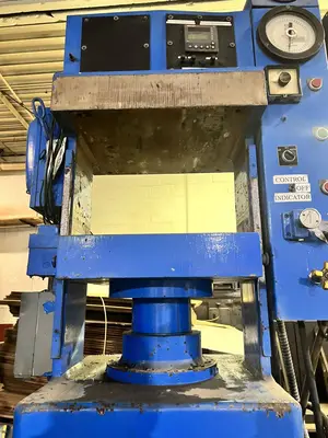 USED PHI PHI COMPRESSION MOLDING PRESS