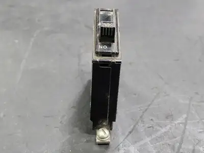 USED SQUARE D QO120
