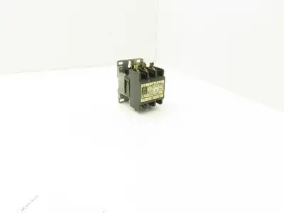 General Electric CR353AC3AB1 Contactor Motor Starter 600VAC 30A 3Ph Coil 240VAC