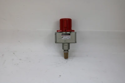 USED SMC VHS50-N06-Z