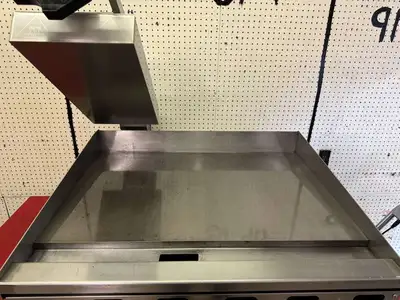 New | in-Stock Vulcan Used 36" Vulcan MSA36-10100P NG Griddle with 208V Clamshell Attachment - WO1 Commercial Flat Top Griddles Illinois US | Falcon Restaurant Supply #1375133