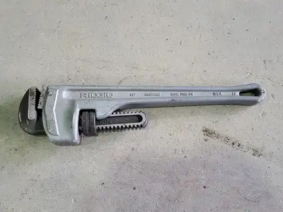 Assorted Pipe Wrench, 14" & 18", (Set of 6)