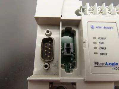 Allen Bradley 1766-L32AWA MicroLogix 1400 Controller 32Pt Series B FW 13 -READ