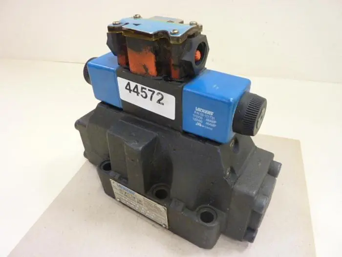 Used VICKERS DG4V3S6CVMFWB560 Valves/Fittings Michigan US | Ideal Machinery #582526