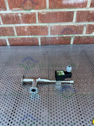 Used ASCO SC XB262C036E SOLENOID VALVE W/ 3 WAY PIPE  1" SANITARY FITTING Solenoid Valves California US | Equipment Lab #485859